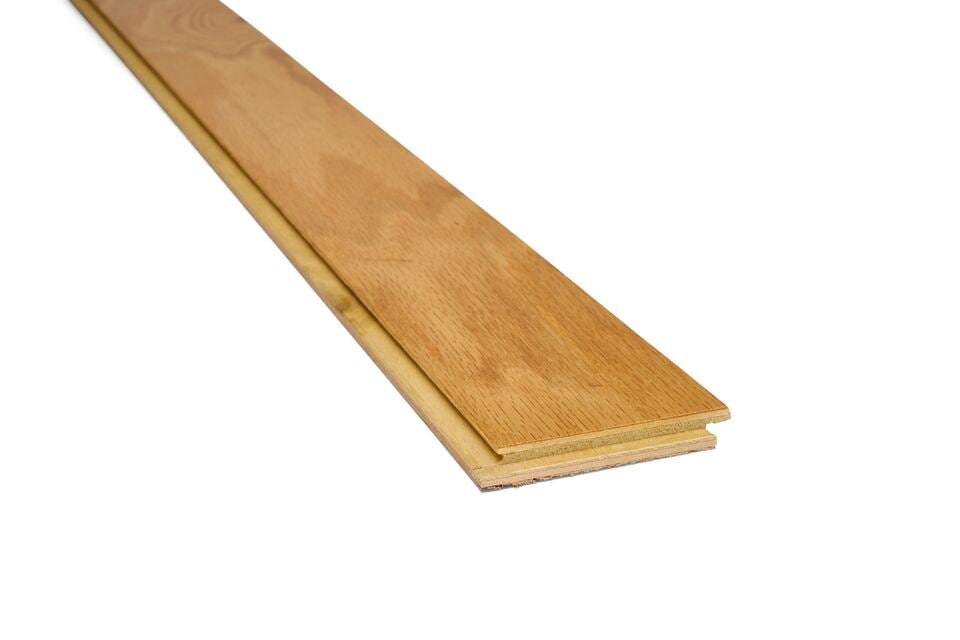 Bruce Oak Natural hardwood flooring — carton and plank detail