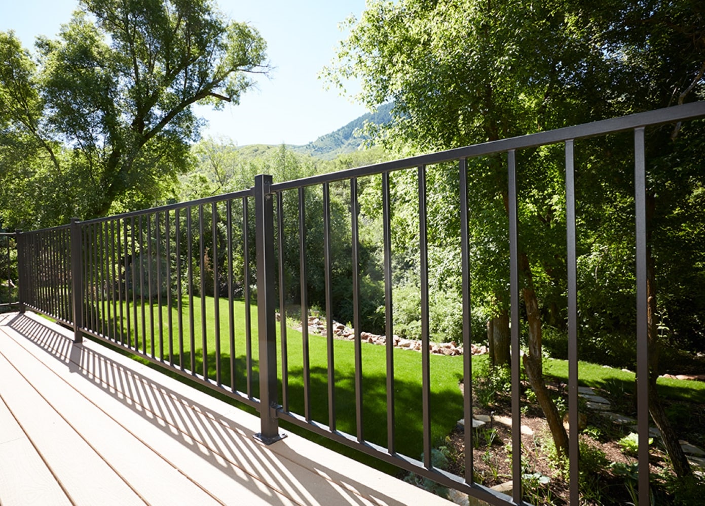 Fortress Building Products 48-ft x 40-in Black Sand Steel Deck Rail Kit