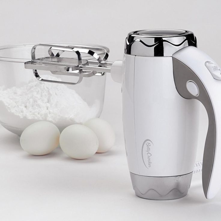 7-Speed White Hand Mixer with Beater Attachments