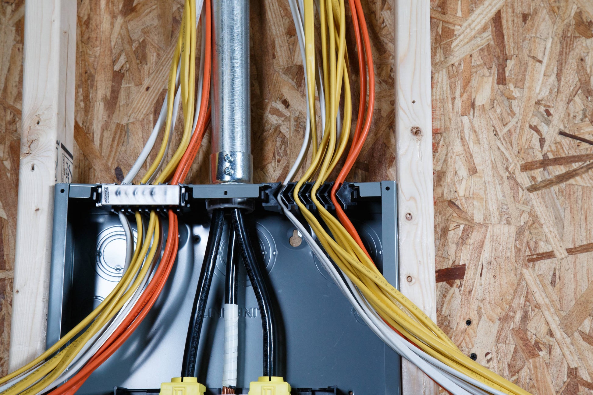 Square D QO 200-Amp 30-space load center - detail view
