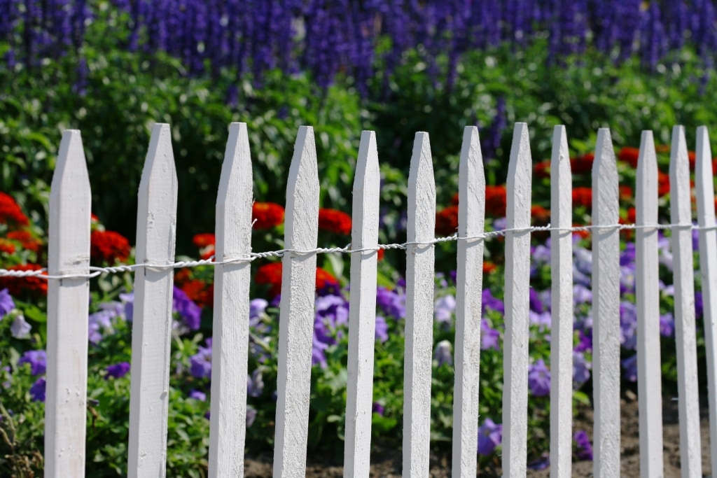 Greenes 15-Ft x 2-Ft Decorative White Pine Woven Wire Rolled Garden Fencing
