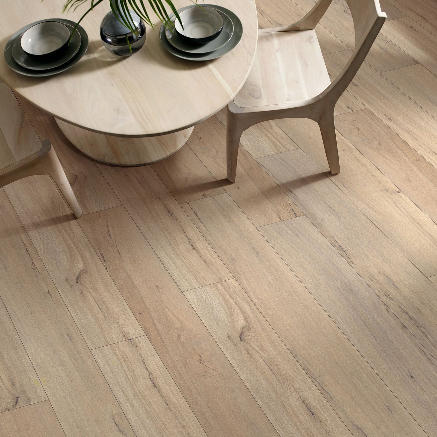 Shaw Tundra Plus Coast Wood 7-in Wide x 5-mm Thick Waterproof Luxury Vinyl Plank Flooring (18.91-sq ft)