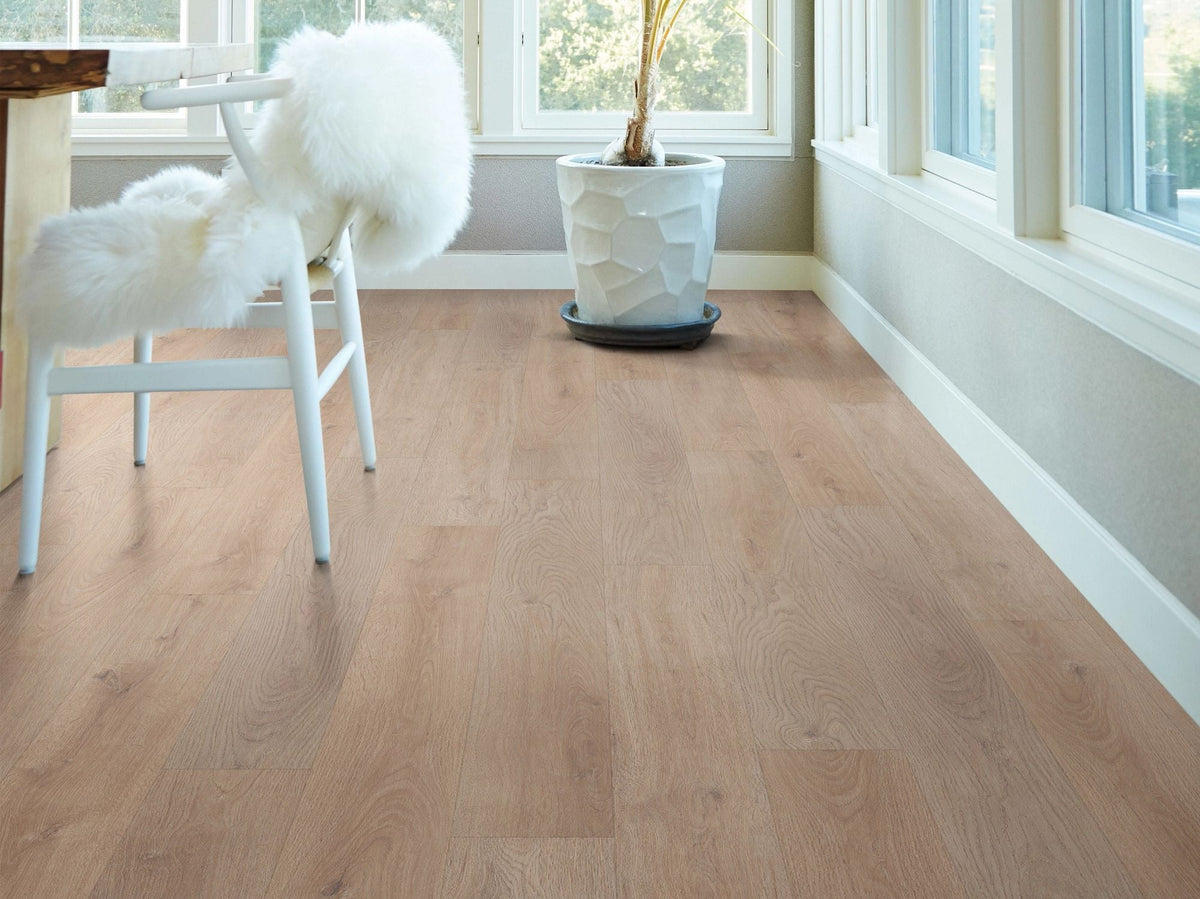 Shaw Brillance Plus Chateau Oak Brown 12-mil x 7-in W x 48-in L Waterproof Interlocking Luxury Vinyl Plank Flooring (23.64-sq ft/ Carton)