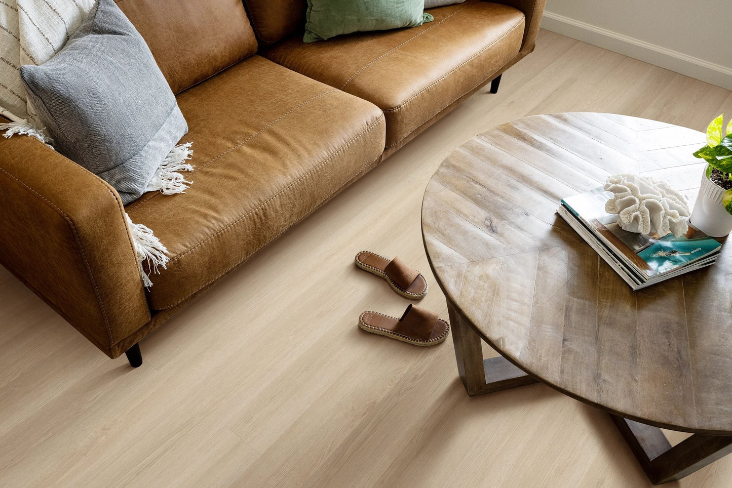 Shaw Boundless 8 Soft Field 7-in Wide x 2-mm Thick Water Resistant Luxury Vinyl Plank Flooring (34.98-sq ft)