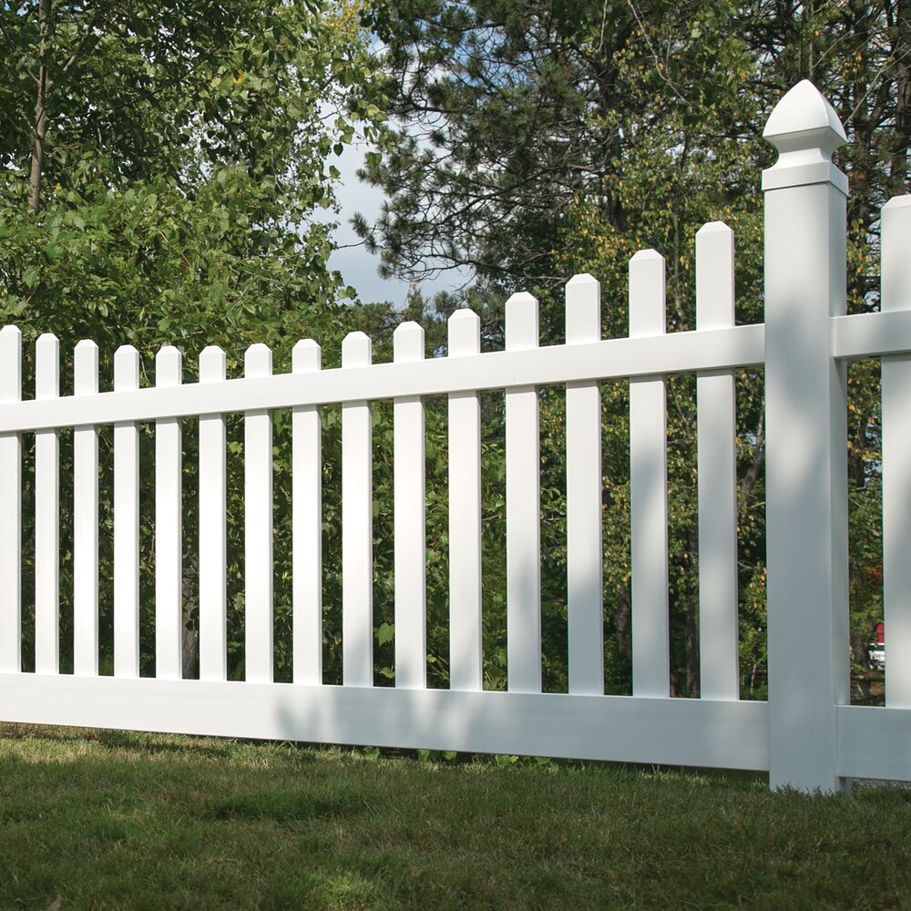 Freedom Lennox 4-ft H x 8-ft W White Vinyl Fence Panel (Unassembled)