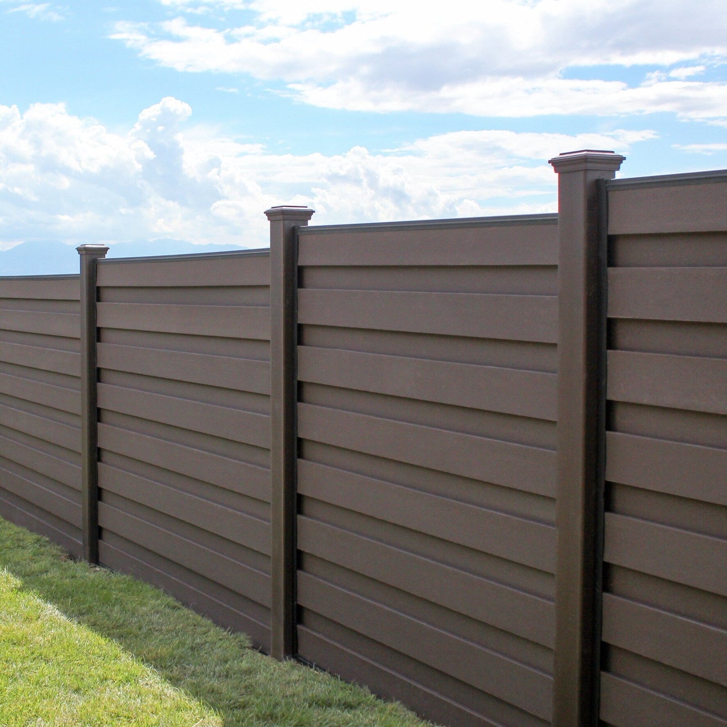 Trex Fencing 5-in x 5-in W x 9-ft H 6-Pack Woodland Brown Composite Fence with Post Cap