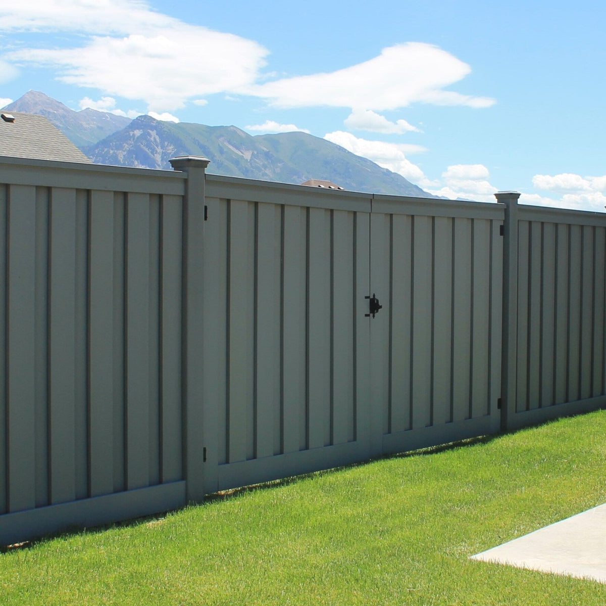 Trex Fencing Seclusions 6-ft H x 8-ft W Winchester Grey Residential Composite Fence Gate with Hardware