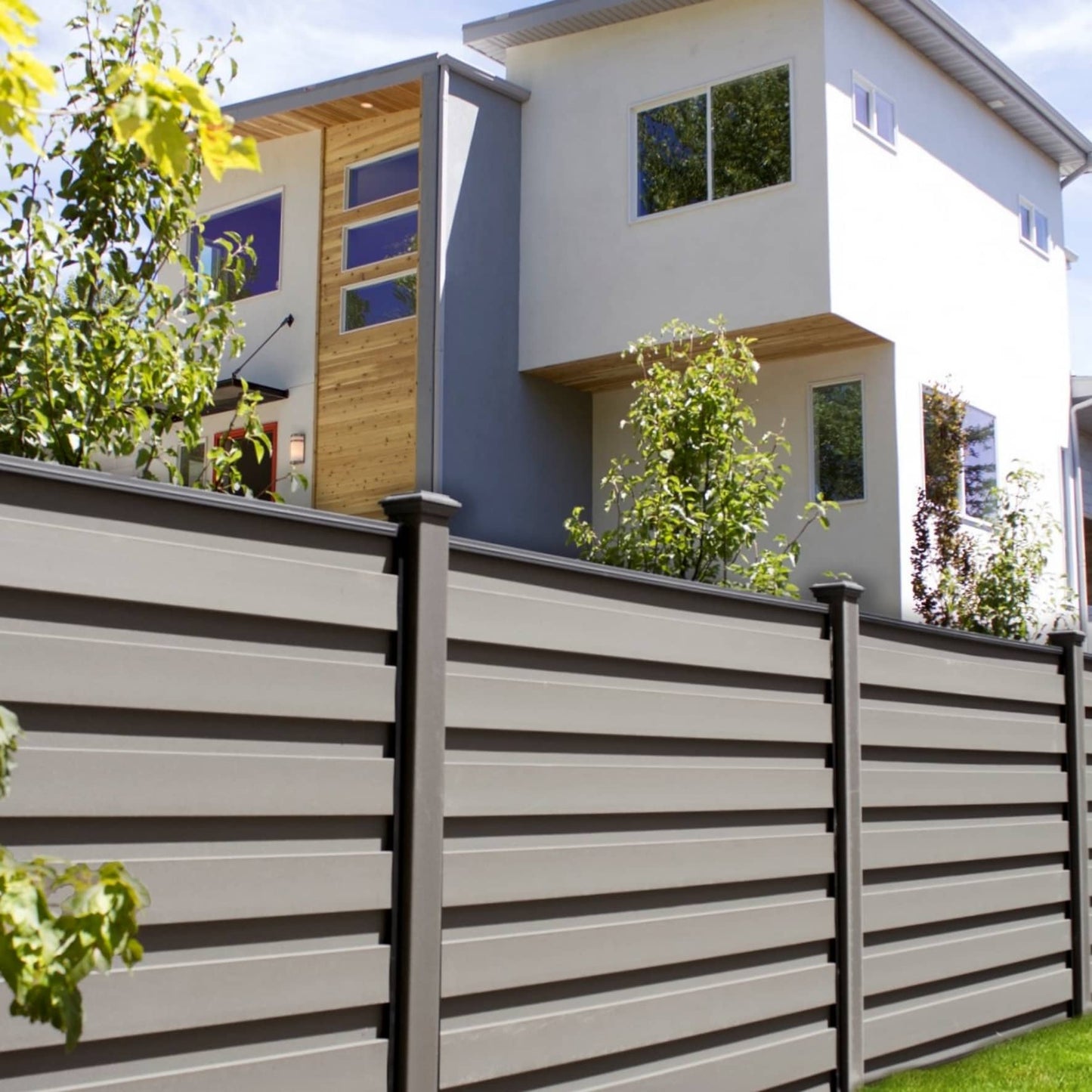 Trex Fencing 5-in x 5-in W x 9-ft H 6-Pack Winchester Grey Composite Fence with Post Cap