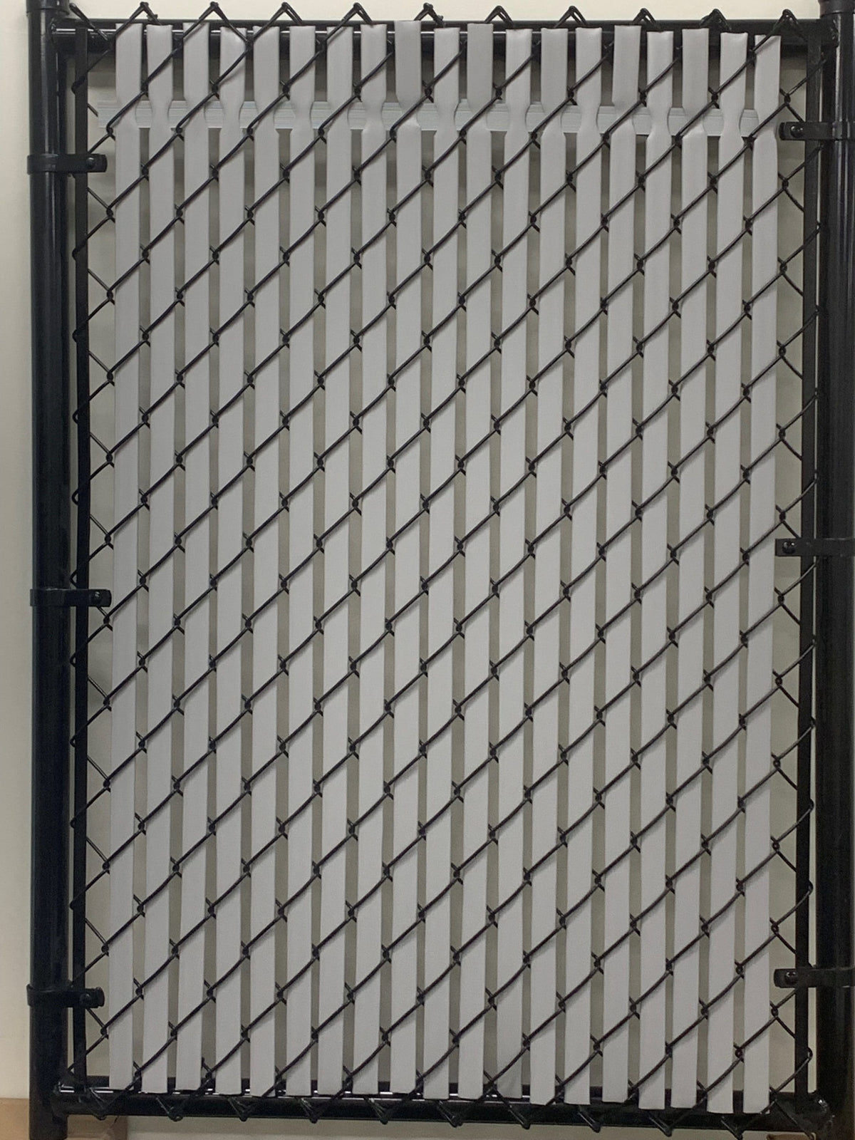 Pexco 5-ft H x 1-in W Gray Hdpe Chain Link Fence Slat 82-Pack