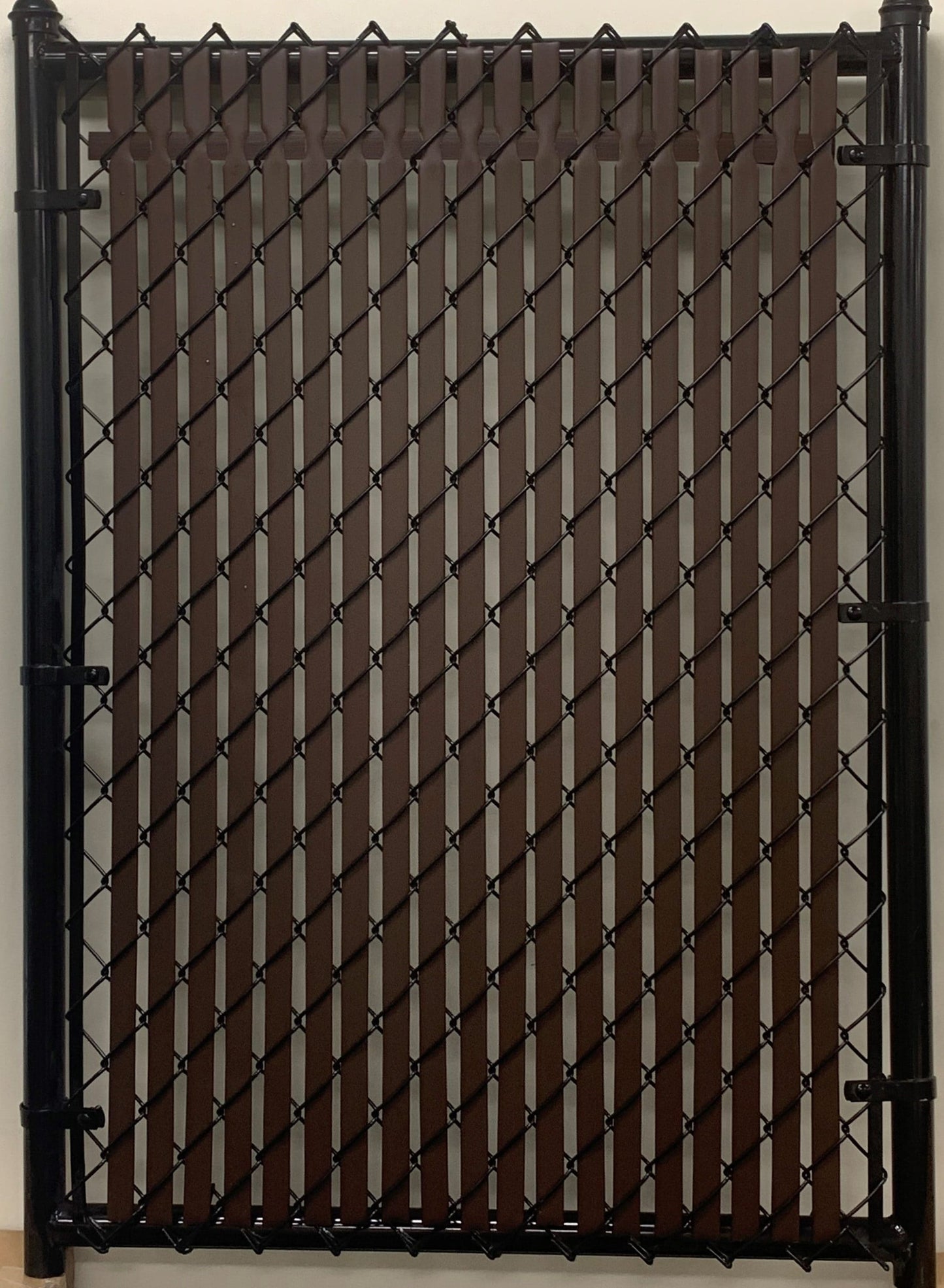 Pexco 4-ft H x 1-in W Brown Hdpe Chain Link Fence Slat 82-Pack