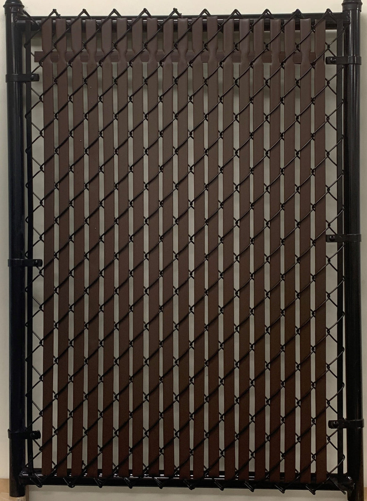 Pexco 5-ft H x 1-in W Brown Hdpe Chain Link Fence Slat 82-Pack