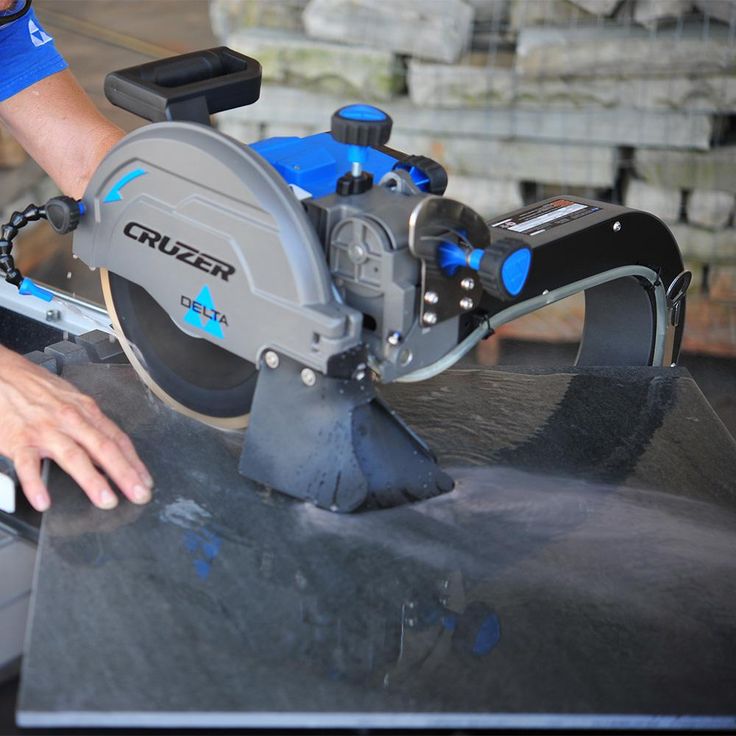 Delta Cruzer 10 in. Wet Tile Saw with Folding Portable Stand