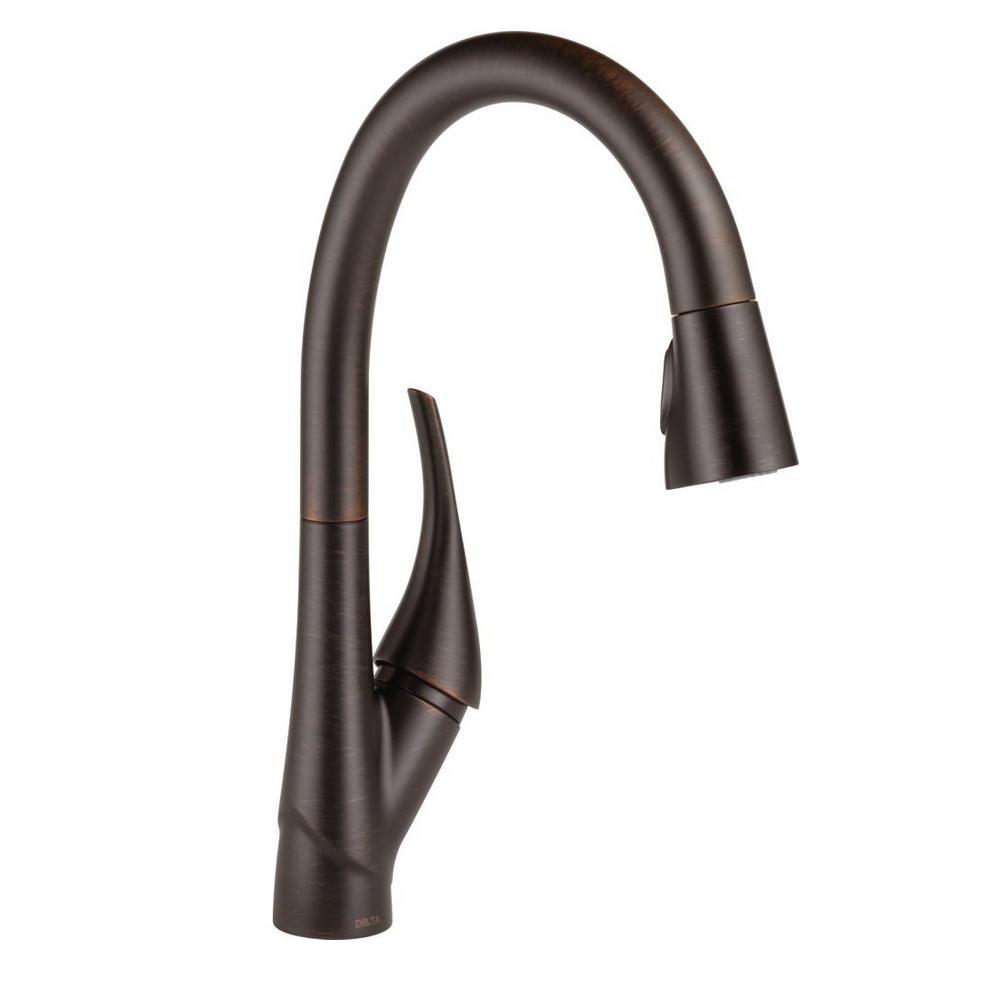 Esque Single-Handle Pull-Down Sprayer Kitchen Faucet with ShieldSpray Technology in Arctic Stainless - Super Arbor
