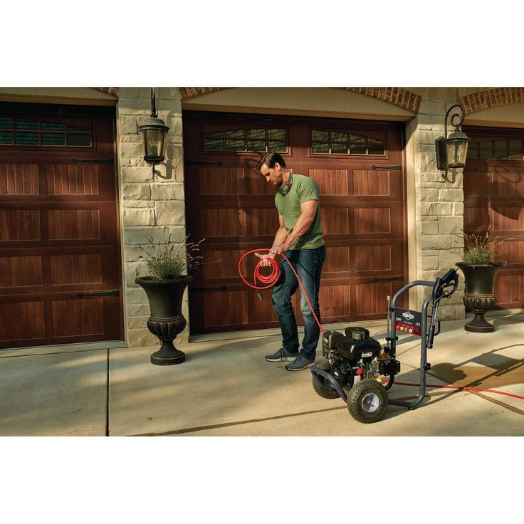 BRIGGS 3300 PSI 2.5 GPM Cold Water Gas Pressure Washer with Horizontal Shaft Briggs CR950 OHV Engine and Triplex Pump