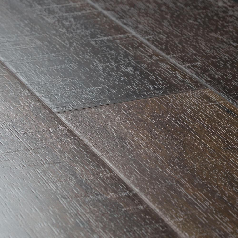 Pergo Outlast+ Waterproof Chestnut Brown 10 mm T x 6.14 in. W x 47.24 in. L Laminate Flooring (16.12 sq. ft. / case)
