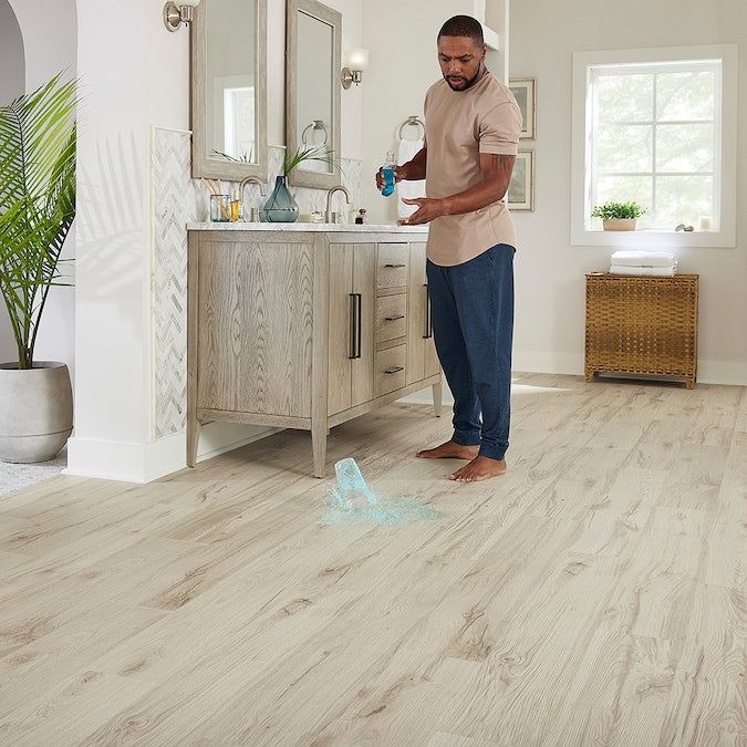 Pergo TimberCraft +WetProtect Harkness Oak Laminate Flooring With Attached Underlayment
