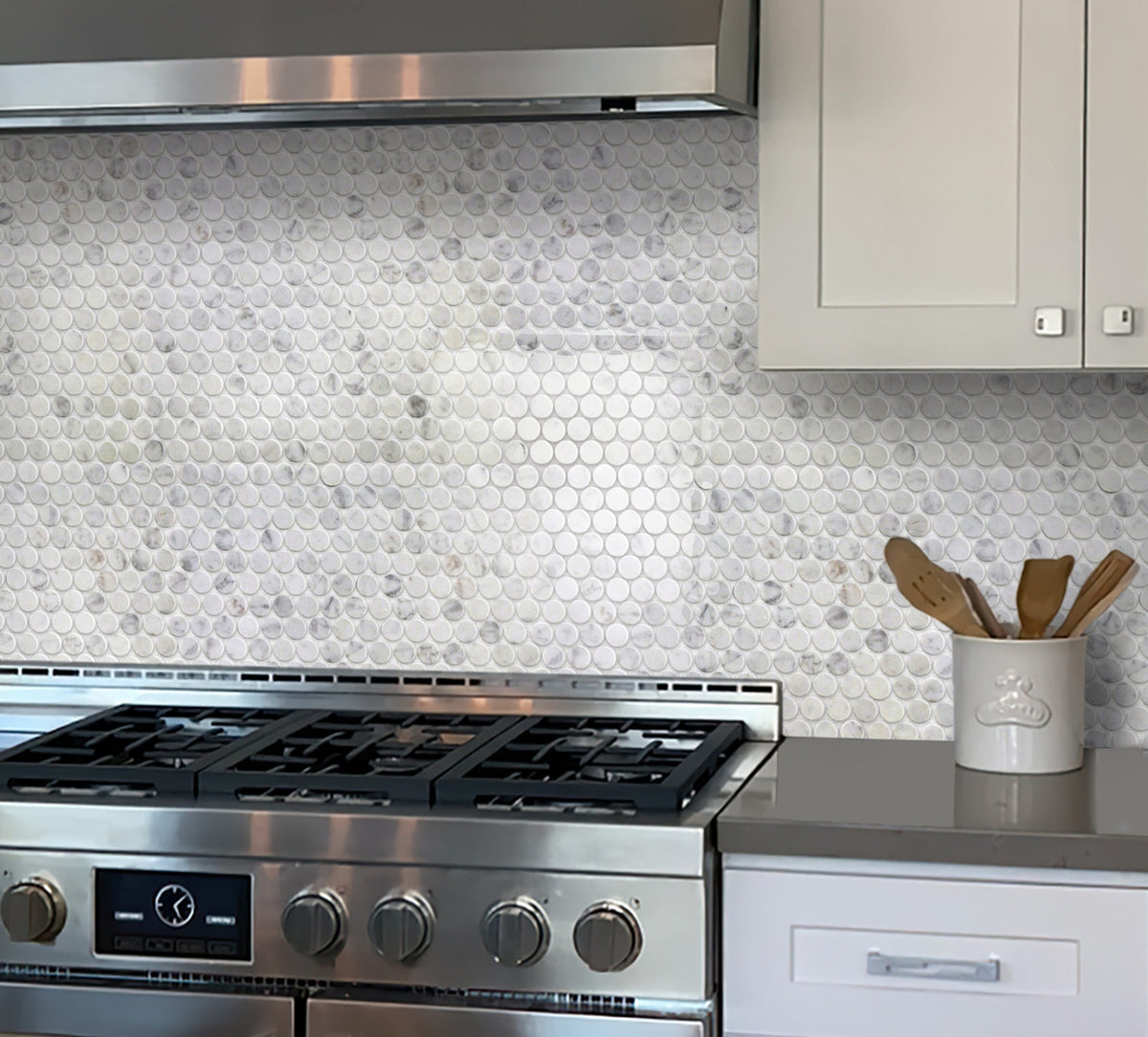 Apollo Tile White 11-in x 12-in Polished Natural Stone Marble Penny Round Marble Look Floor and Wall Tile (4.83-sq. ft/ Carton)