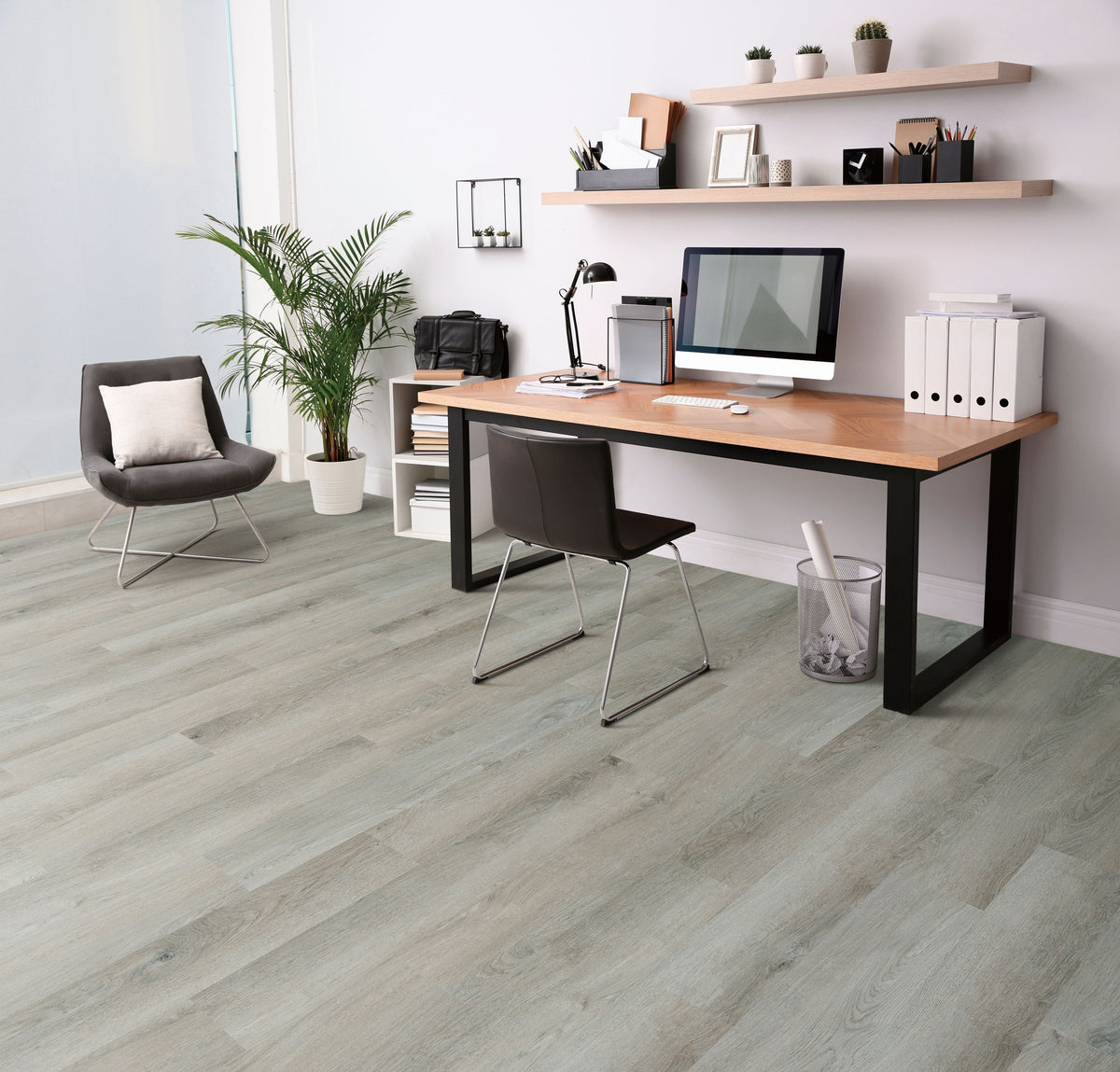Style Selections Slate Oak 6-in W x 36-in L x 4.4-mm Thick Waterproof Interlocking Luxury Vinyl Plank Flooring, 22.17-sq ft Carton