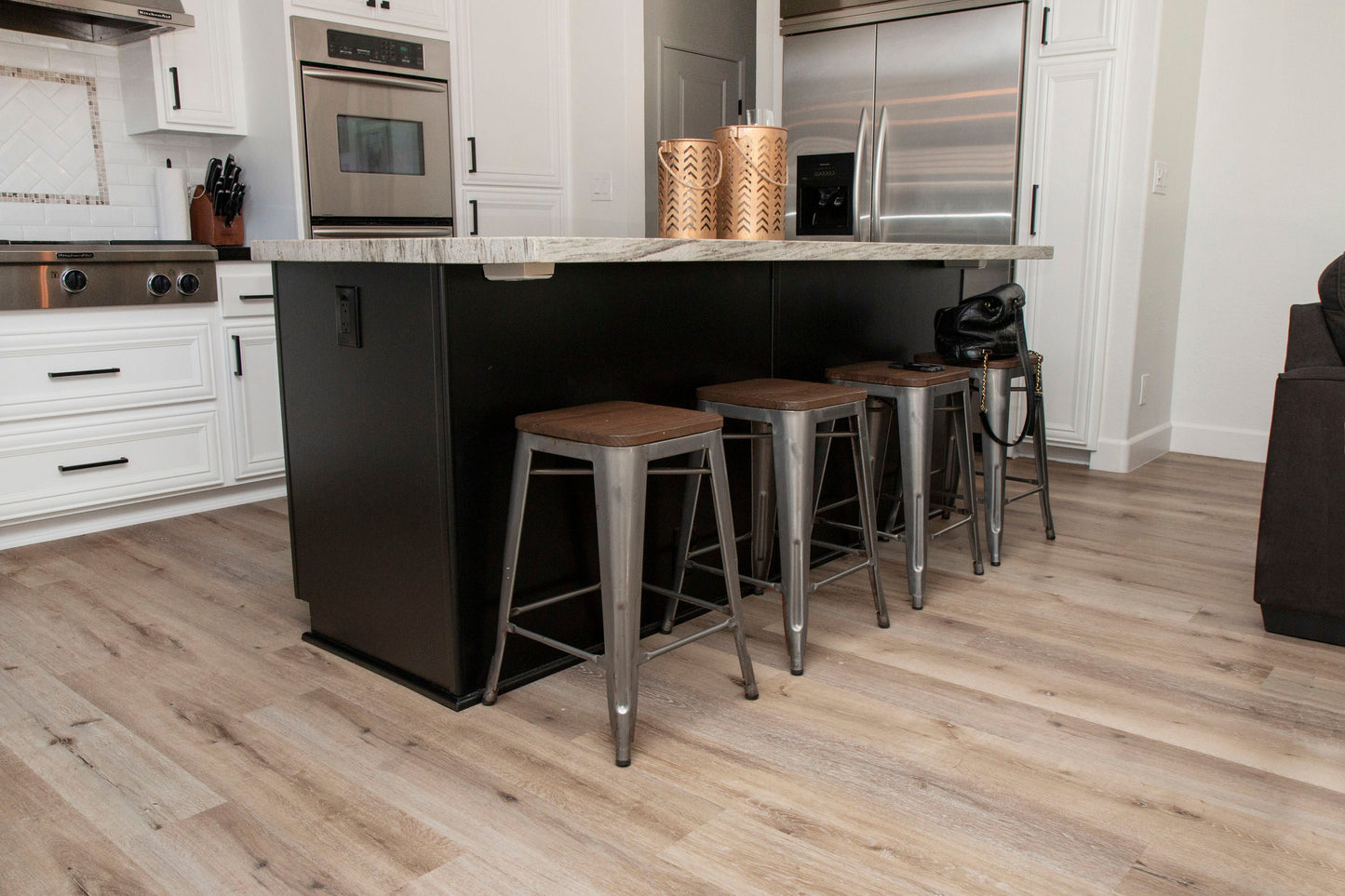 CALI Vinyl Pro Classic Aged Hickory 7-in W x 48-in L x 5.5-mm Waterproof Interlocking Luxury Vinyl Plank Flooring, 20-mil Wear Layer (23.77-sq ft/Carton)