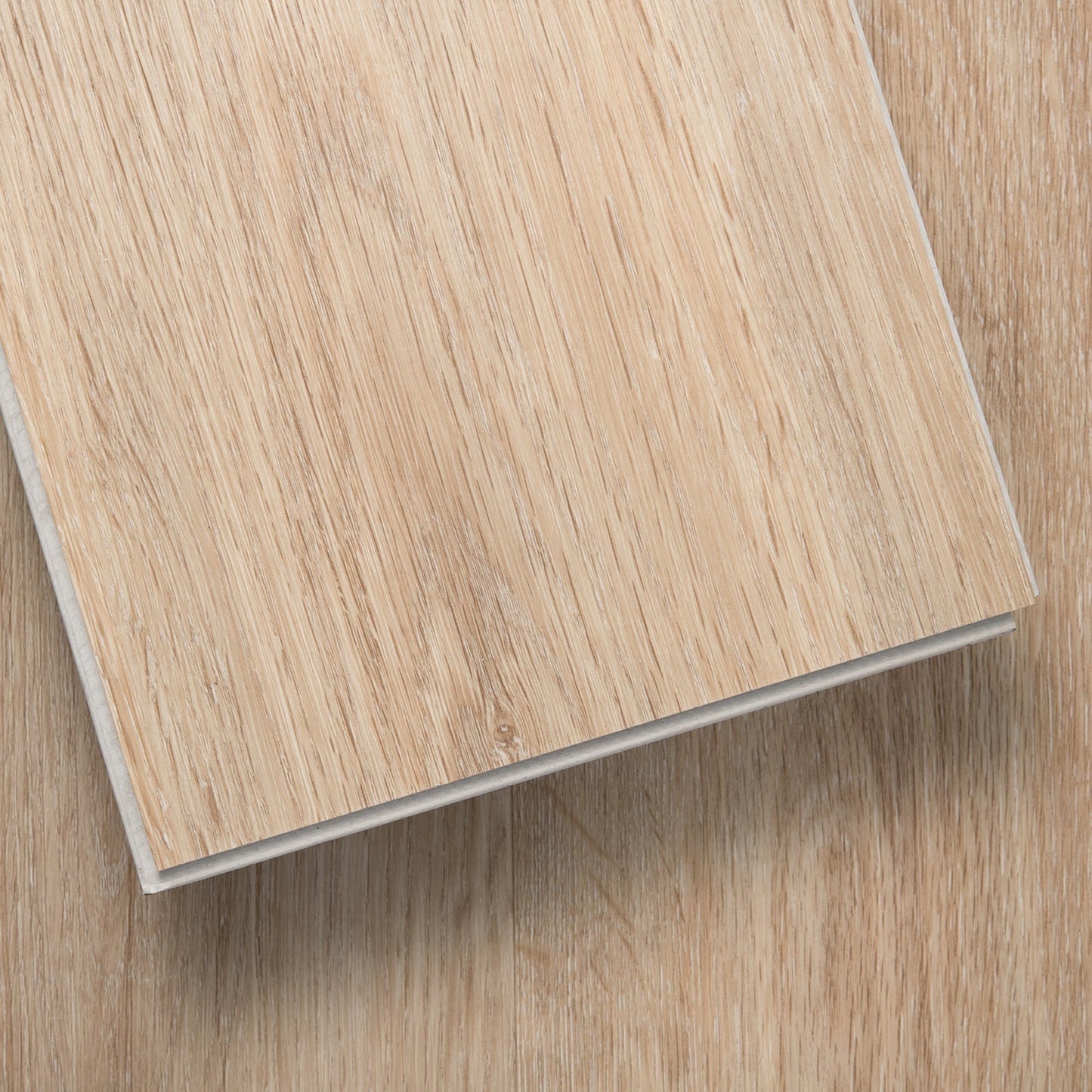 Lucida USA MaxCore Hesonite 7-3/32-in W x 5.5-mm T Waterproof Click-Lock Luxury Vinyl Plank Flooring, 24.5-sq ft/Box