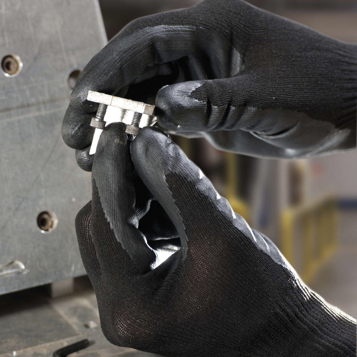 KLEENGUARD G40 XS Black Coated Gloves - ANSI Abrasion Level 3