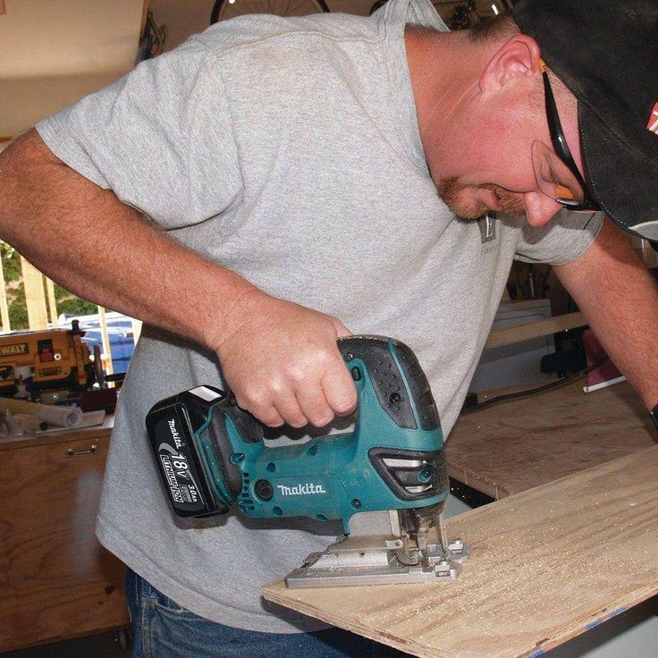 18-Volt LXT Lithium-Ion Cordless Jig Saw Kit
