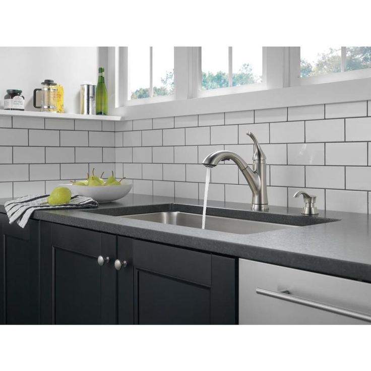 Delta Kessler Stainless 1-Handle Deck-Mount Pull-Out Handle Kitchen Faucet (Deck Plate Included)