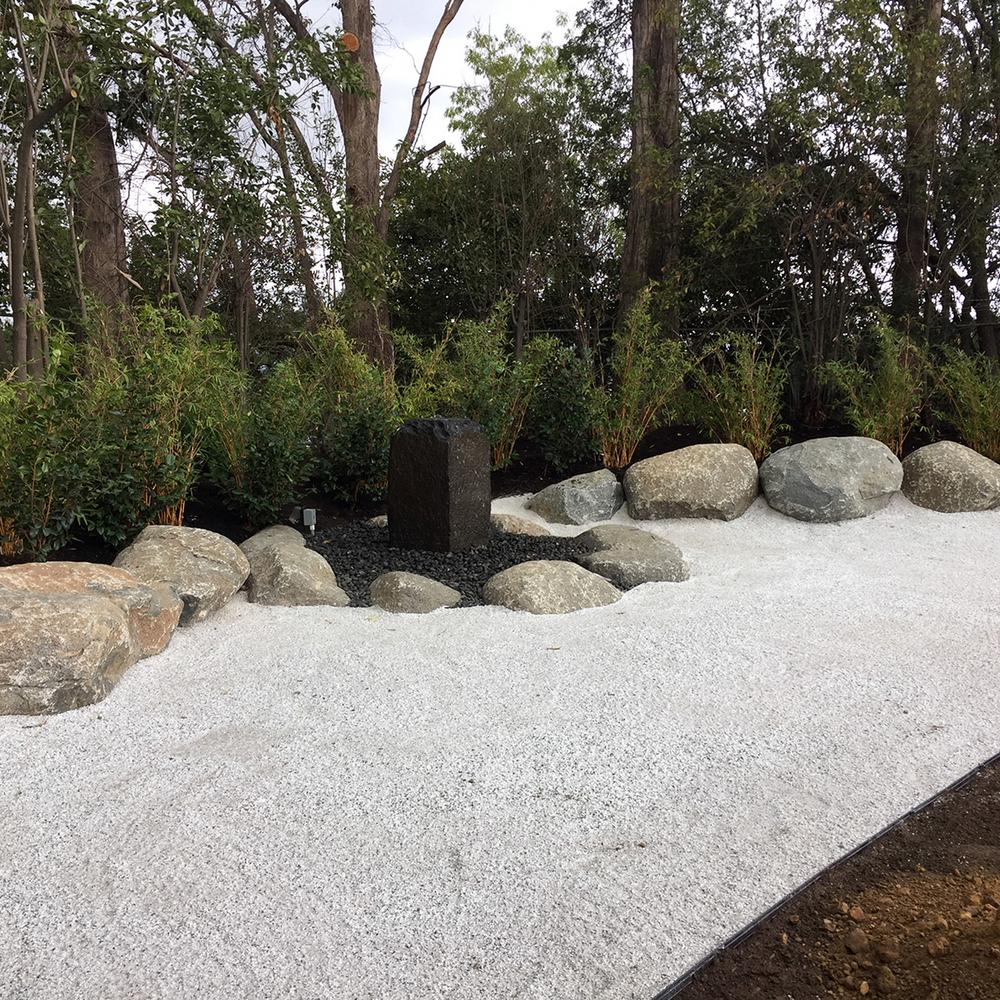 Southwest Boulder & Stone 0.5 cu. ft. Smokey White Ice Landscape Decomposed Granite 20 lbs. Rock Fines Ground Cover for Gardening and Pathways - Super Arbor