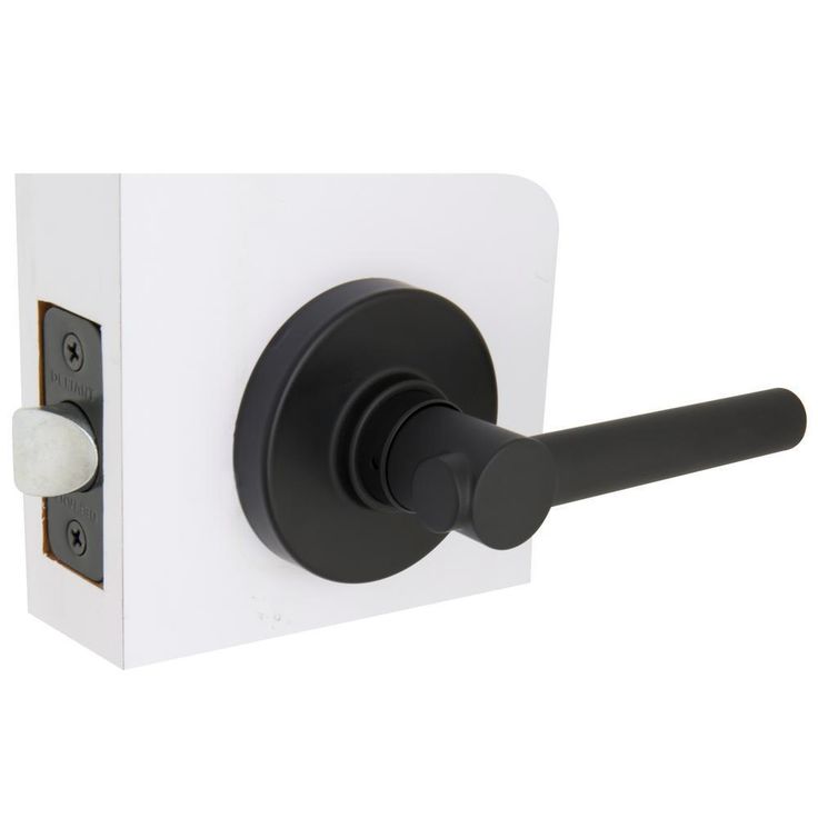 Highland Matte Black Hall and Closet Door Lever with Round Rose