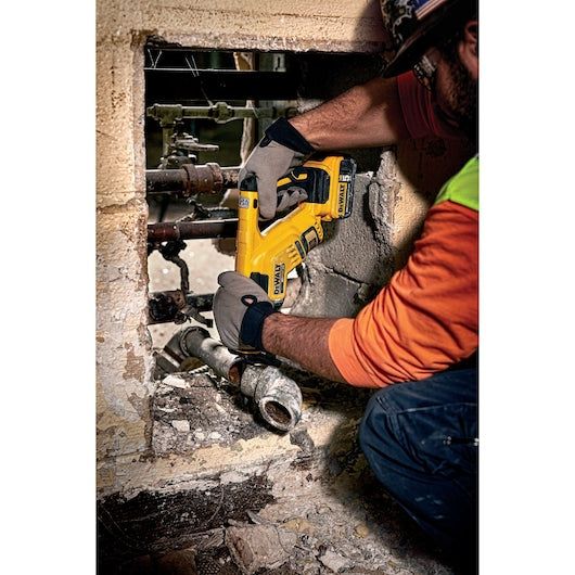 20-Volt MAX XR Cordless Brushless Compact Reciprocating Saw with Two 20-Volt 5.0 Ah Batteries, Charger and Bag