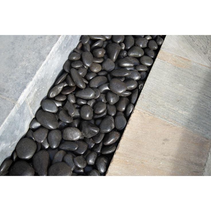 MSI Black Polished 0.5 cu. ft . 0.25 to 0.75 in. Pebbles 40 lb. Bag