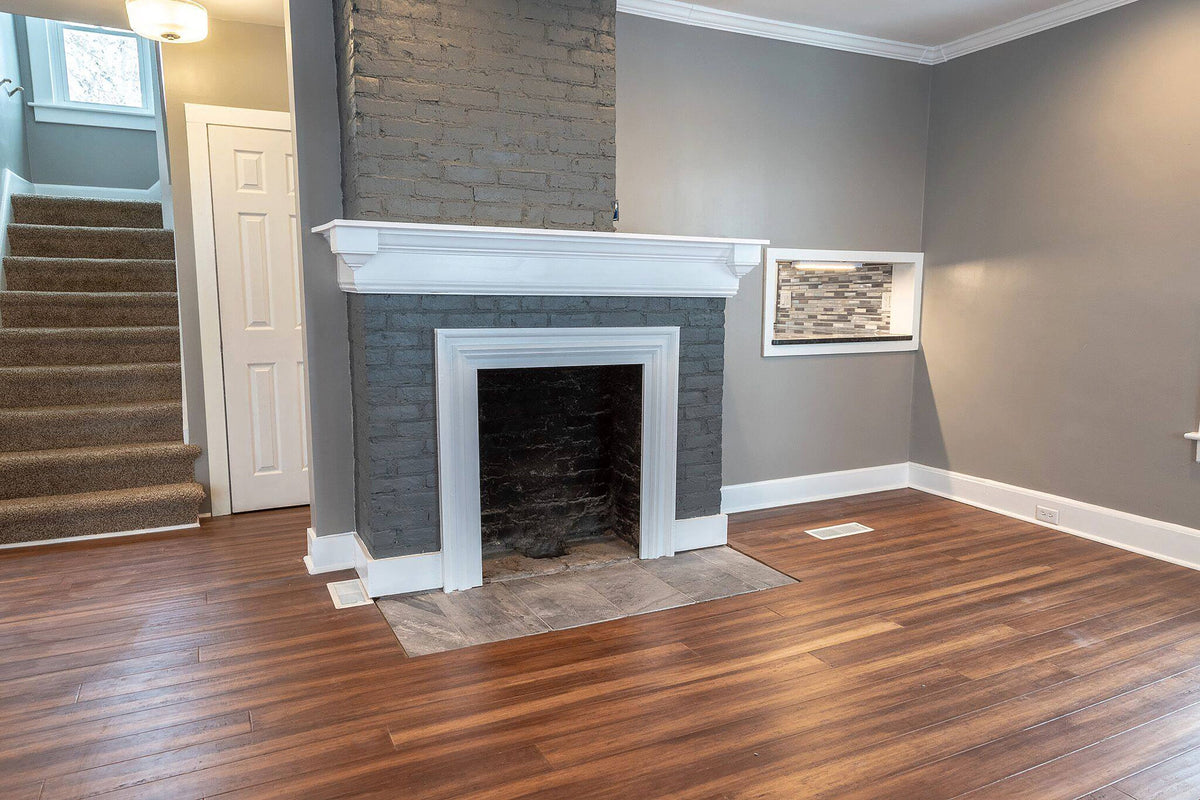 Cali Bamboo Fossilized 5.125-in Bourbon Barrel Bamboo Distressed Solid Hardwood Flooring (25.6-sq ft)