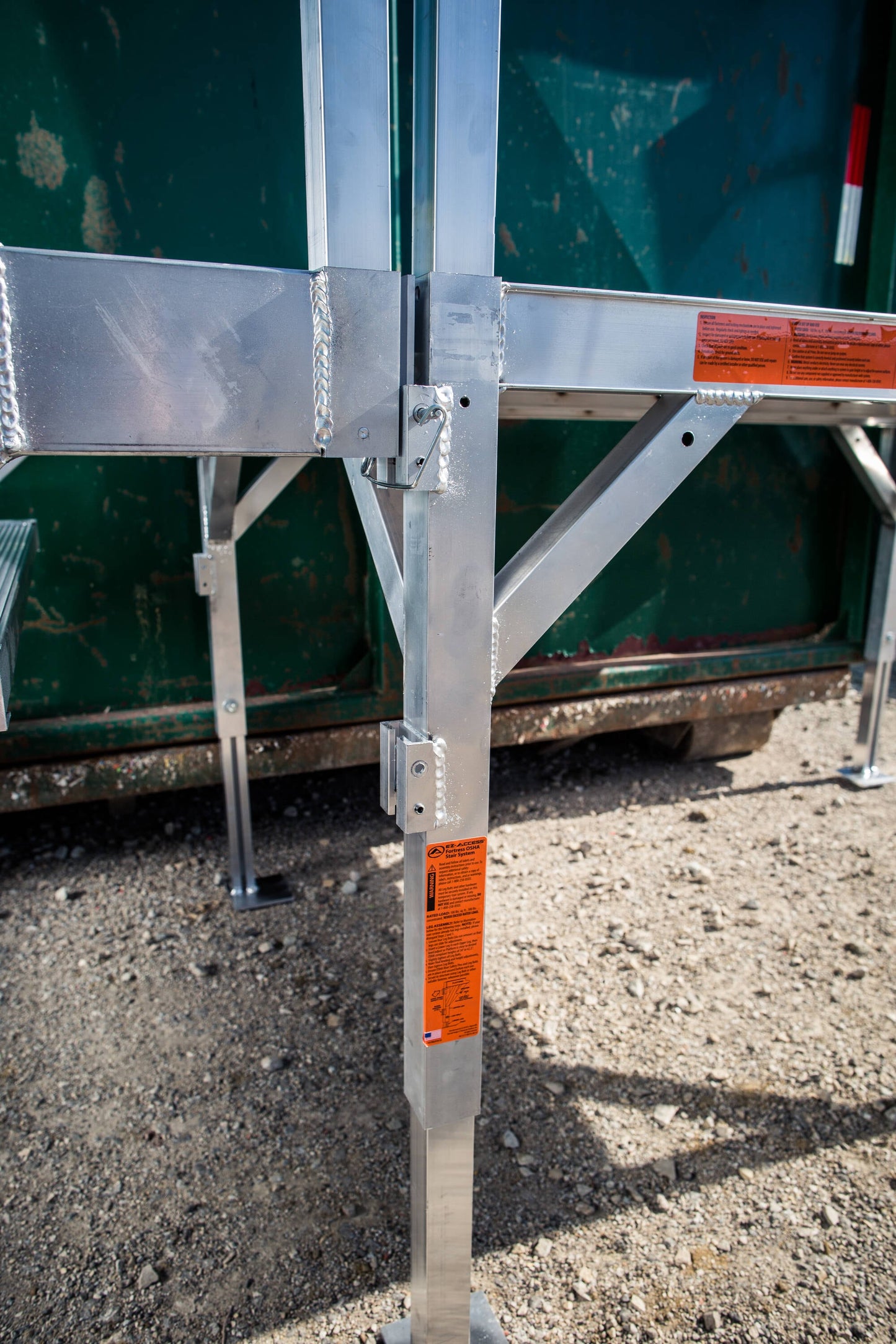 EZ-ACCESS FORTRESS 27.5 in to 42.5 in H OSHA Compliant Aluminum 4-Riser Stair System with Platform
