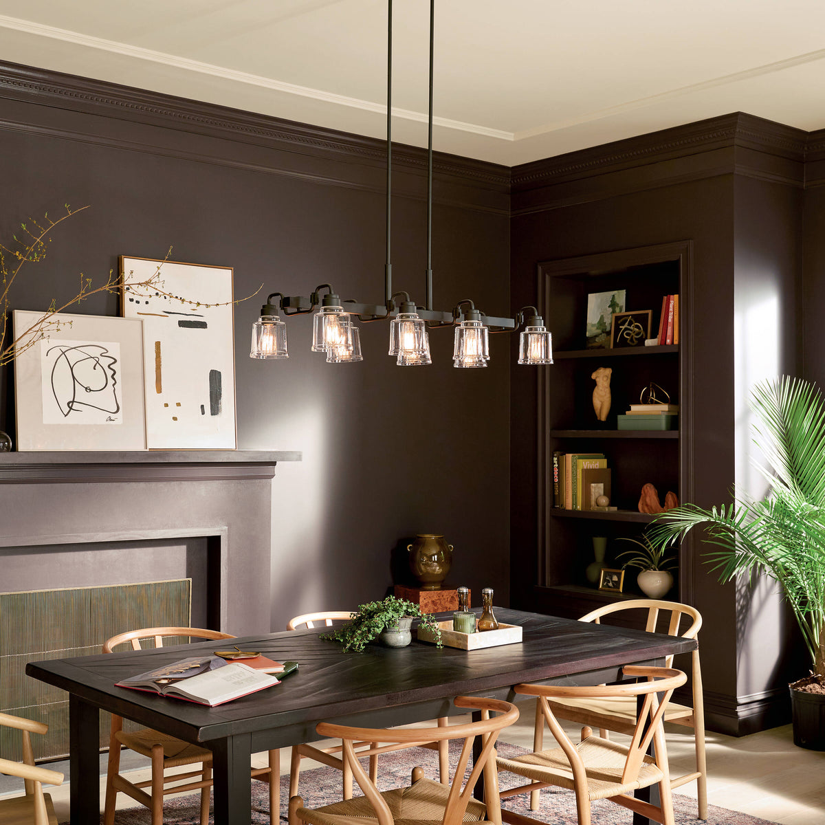 Kichler Aivian 8-Light Black Vintage Chandelier