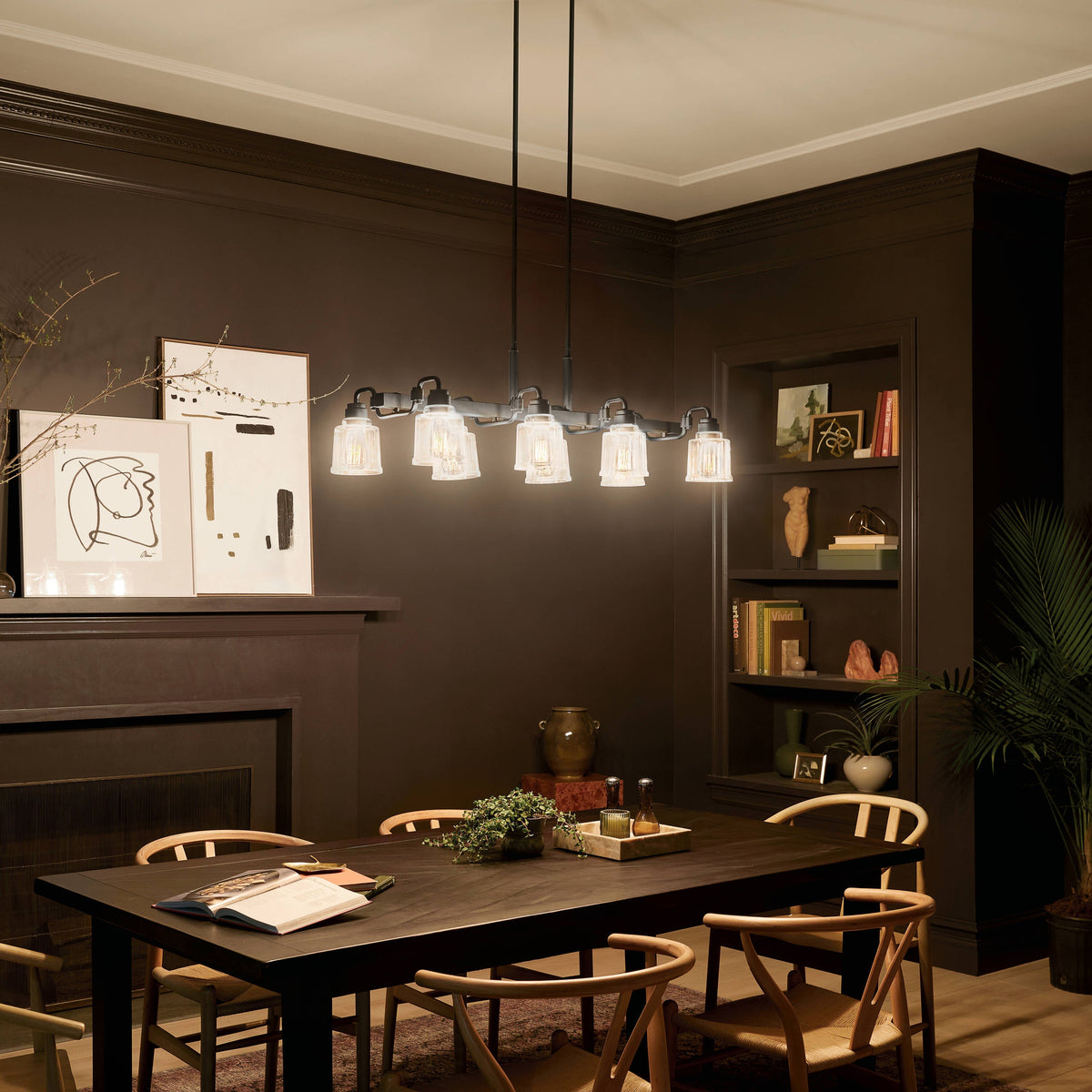 Kichler Aivian 8-Light Black Vintage Chandelier