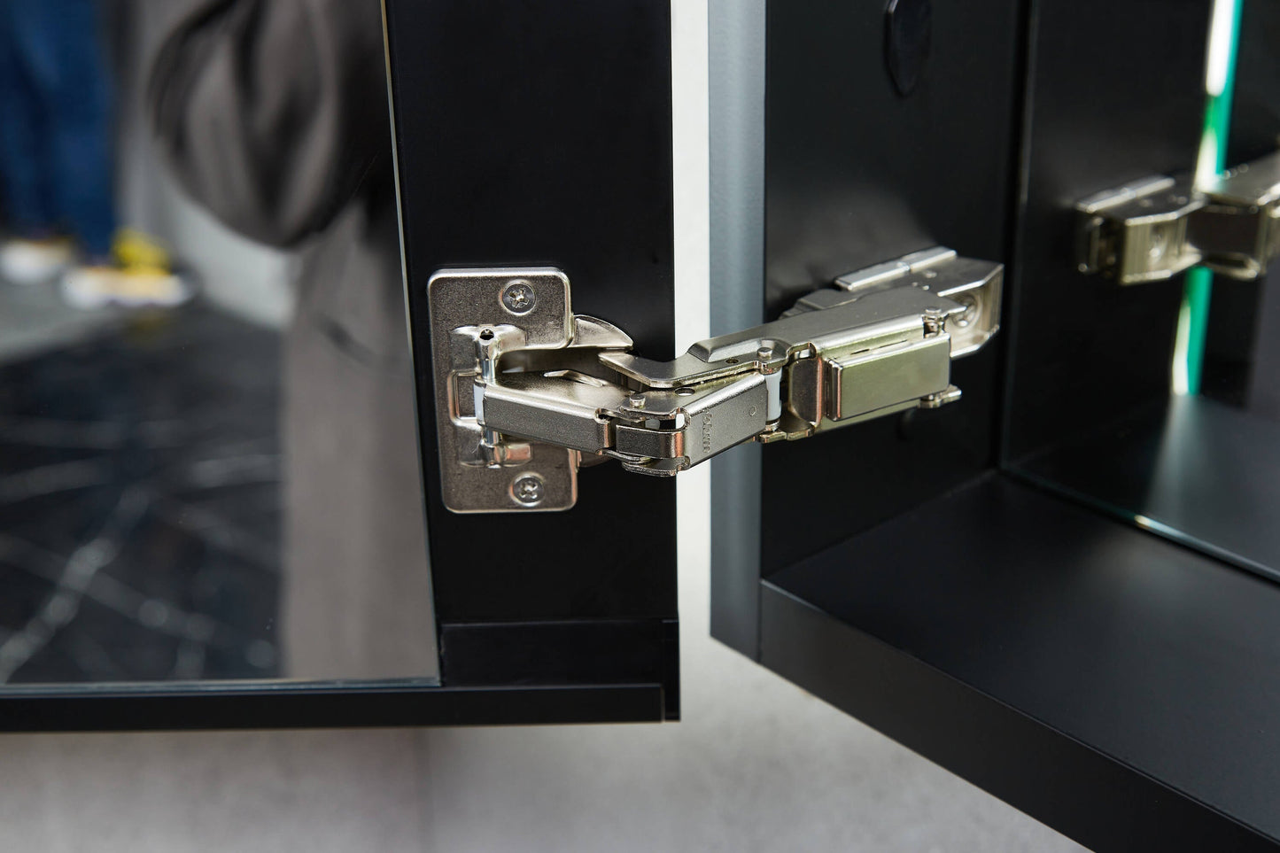 Forclover KF 16-in x 20-in Surface/Recessed Mount Black Mirrored Soft Close Medicine Cabinet