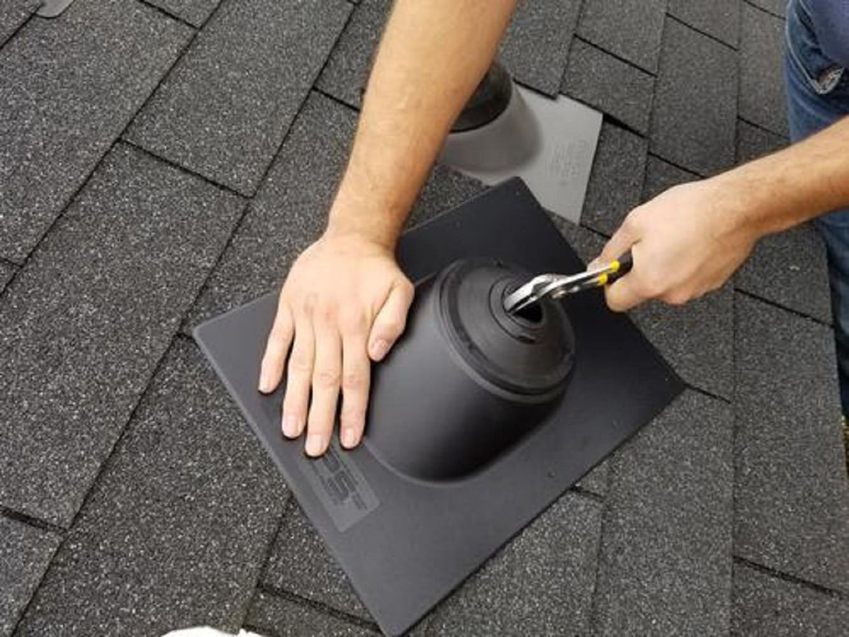 IPS Roofing Products 4IN1 PVC Vent and Pipe Flashing, 1-1/4-in to 4-in, 12-in x 16-in