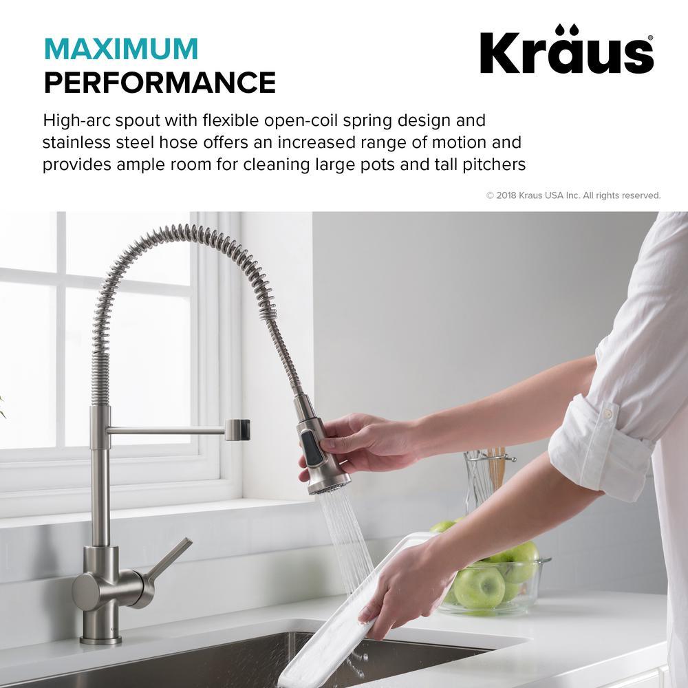 Britt Single-Handle Pull Down Sprayer Kitchen Faucet in Brushed Gold - Super Arbor