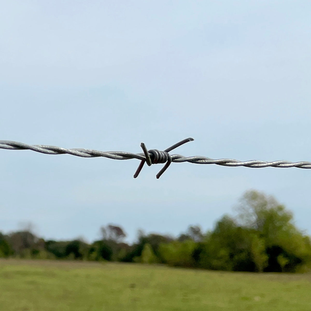 IRONRIDGE 1320-Feet 15.5-Gauge Steel Barbed Wire Fencing