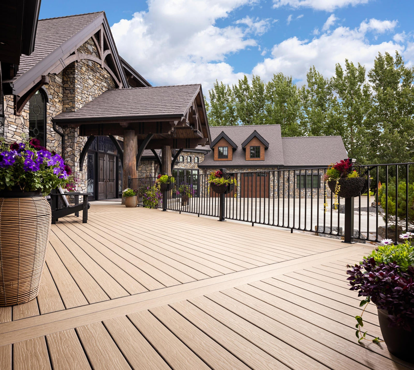MoistureShield Vision 1-in x 6-in Composite Deck Board