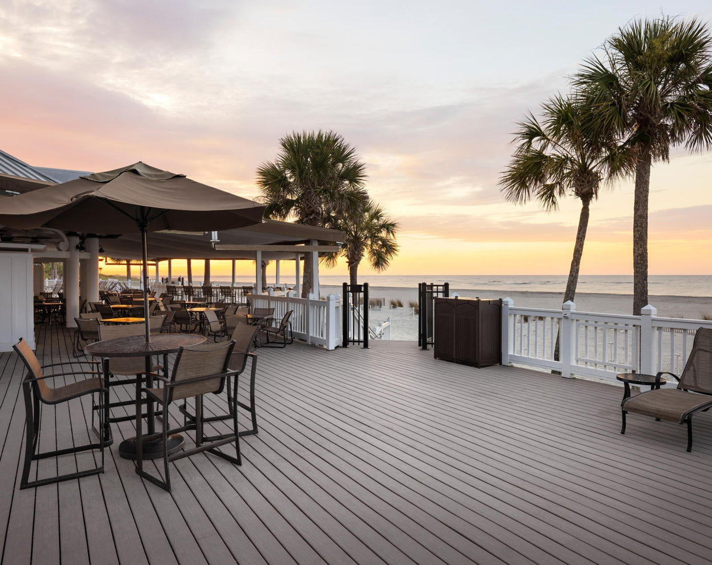 MoistureShield Vantage  1-in x 6-in x 20-ft Cape Cod Gray Grooved Composite Deck Board