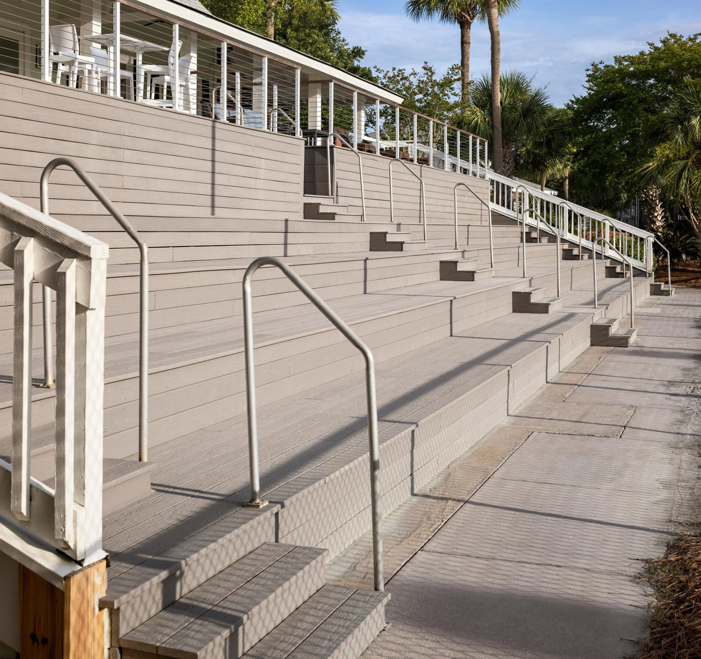 MoistureShield Vantage  1-in x 6-in x 20-ft Cape Cod Gray Grooved Composite Deck Board