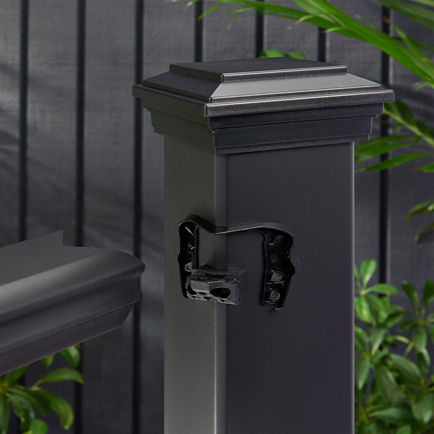 Trex Transcend Charcoal Black Line Connector