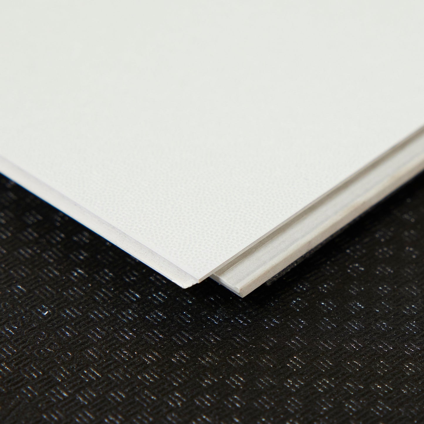 Lucida USA MonoCore Marshmallow 5-4/5-in W x 36-in L x 7-mm T Waterproof Interlocking Luxury Vinyl Plank Flooring (13-sq ft Carton)