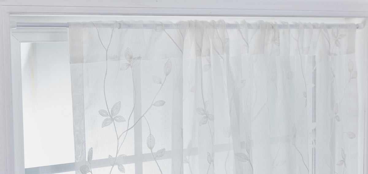 Project Source 28-in to 48-in White Steel Tension Curtain Rod with Finials