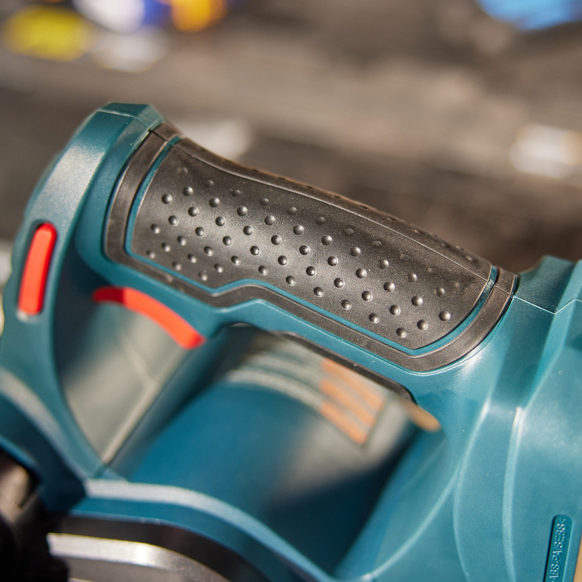 Bosch 3-Amp 18-Volt Handheld Planer, 3.25-in Width, PLH181B