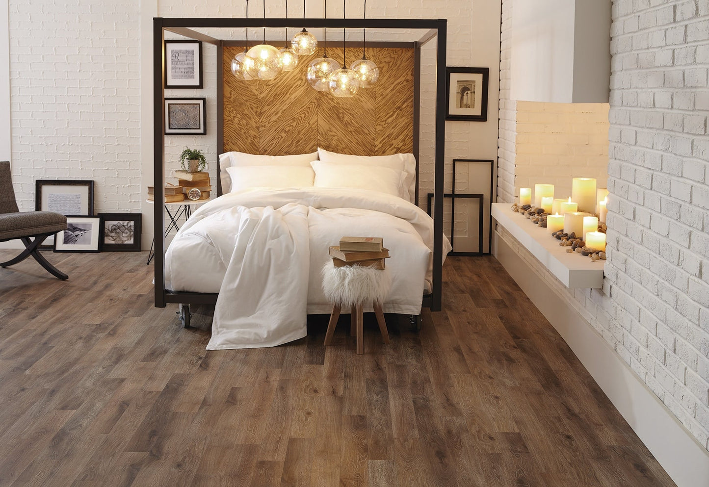 Style Selections Sawgrass Oak 6-in W x 36-in L x 2-mm Thick Water-Resistant Peel-and-Stick Vinyl Plank Flooring (1.5-sq ft Piece)