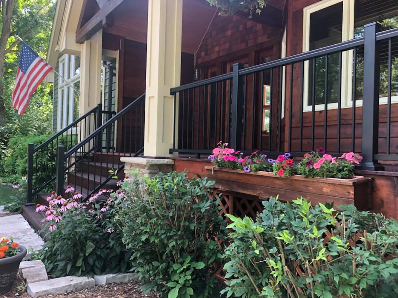 Harmony Railing 6-ft L x 1.5-in W x 1.5-in H Black Aluminum Bottom Rail