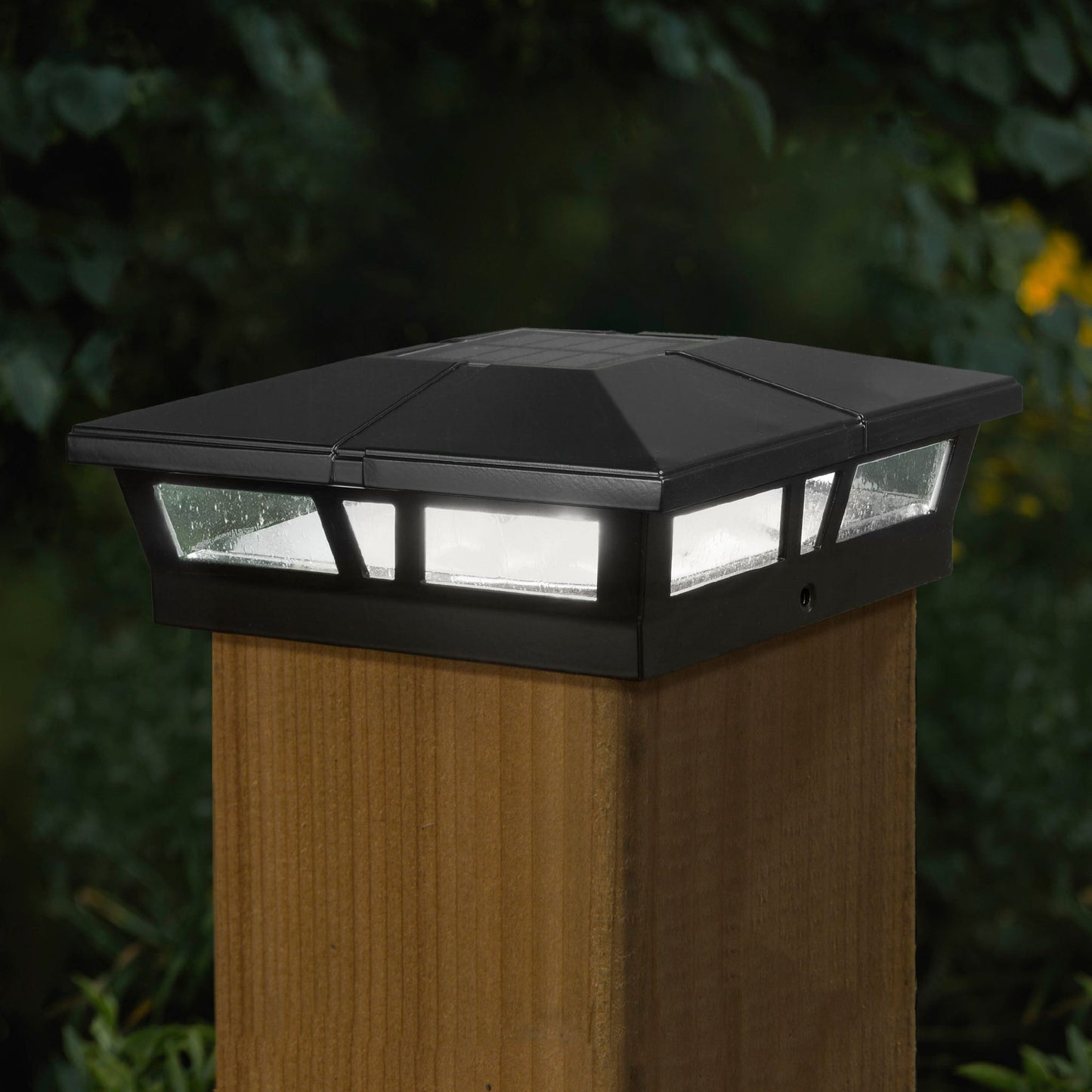 Classy Caps 5-in x 5-in 10-Lumen 1-Watt Black Powder Coated Aluminum Solar LED Outdoor Post Cap Light (4500 K)