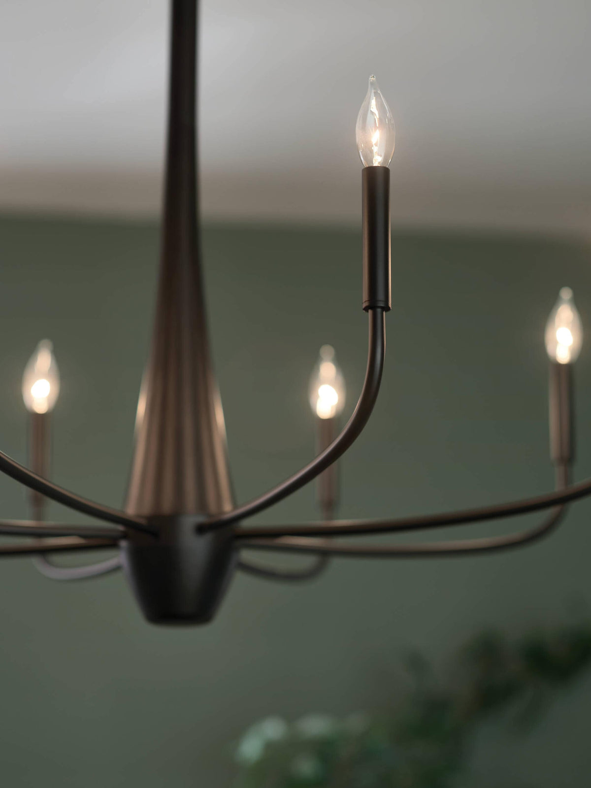 Kichler Deela 8-Light Black Modern/Contemporary Chandelier